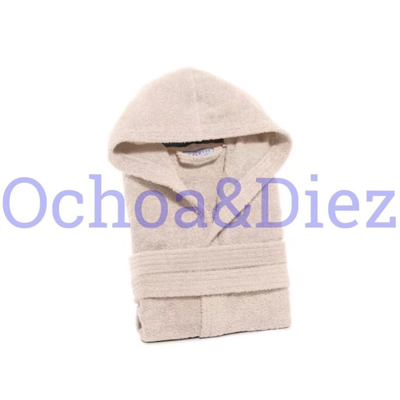 Hooded plain bathrobe