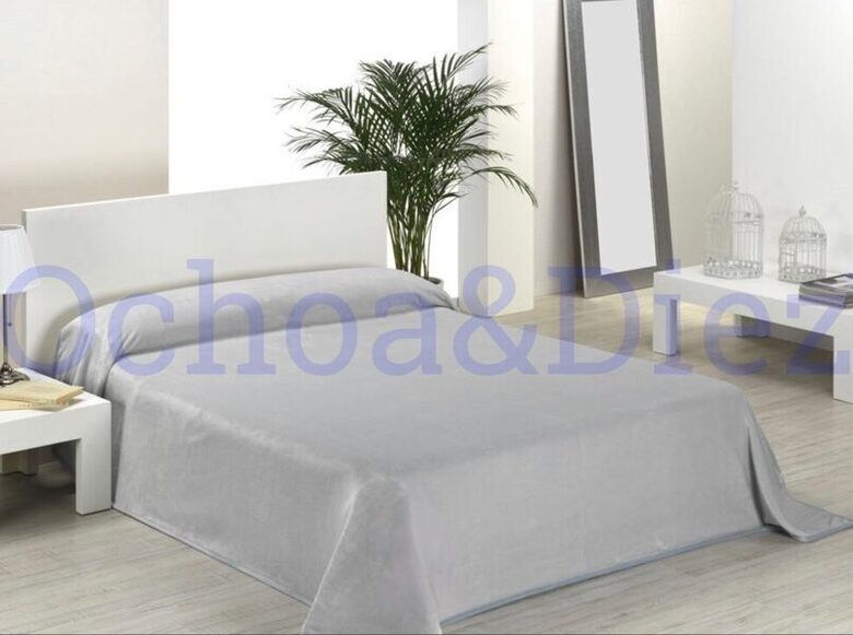 Plain blanket