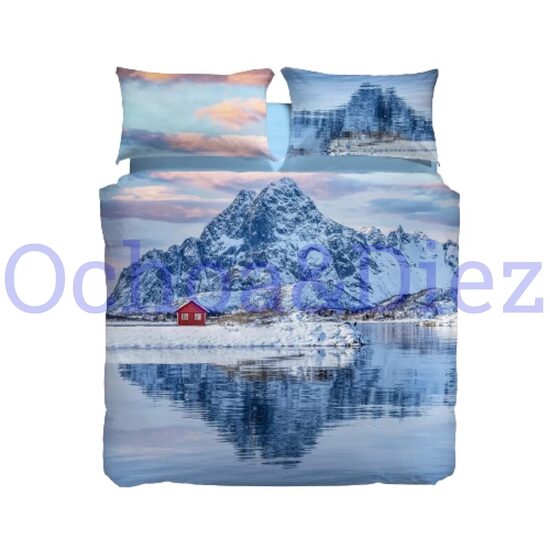 Red cabin duvet cover