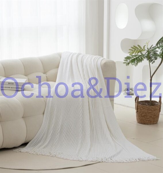 Knot sofa blanket