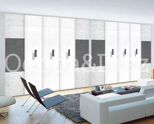 Cortinas; panel japonés con dibujo central y cambio de color.